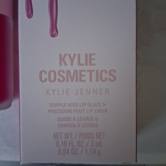 Kylie Cosmetics Glossy Lip Kit Supple Kiss Lip Glaze & Liner 811 Candy Pink NIB - Picture 2 of 3